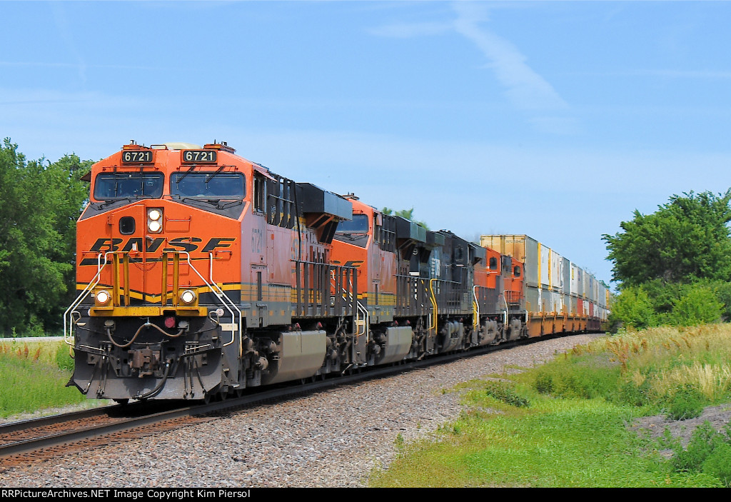 BNSF 6721